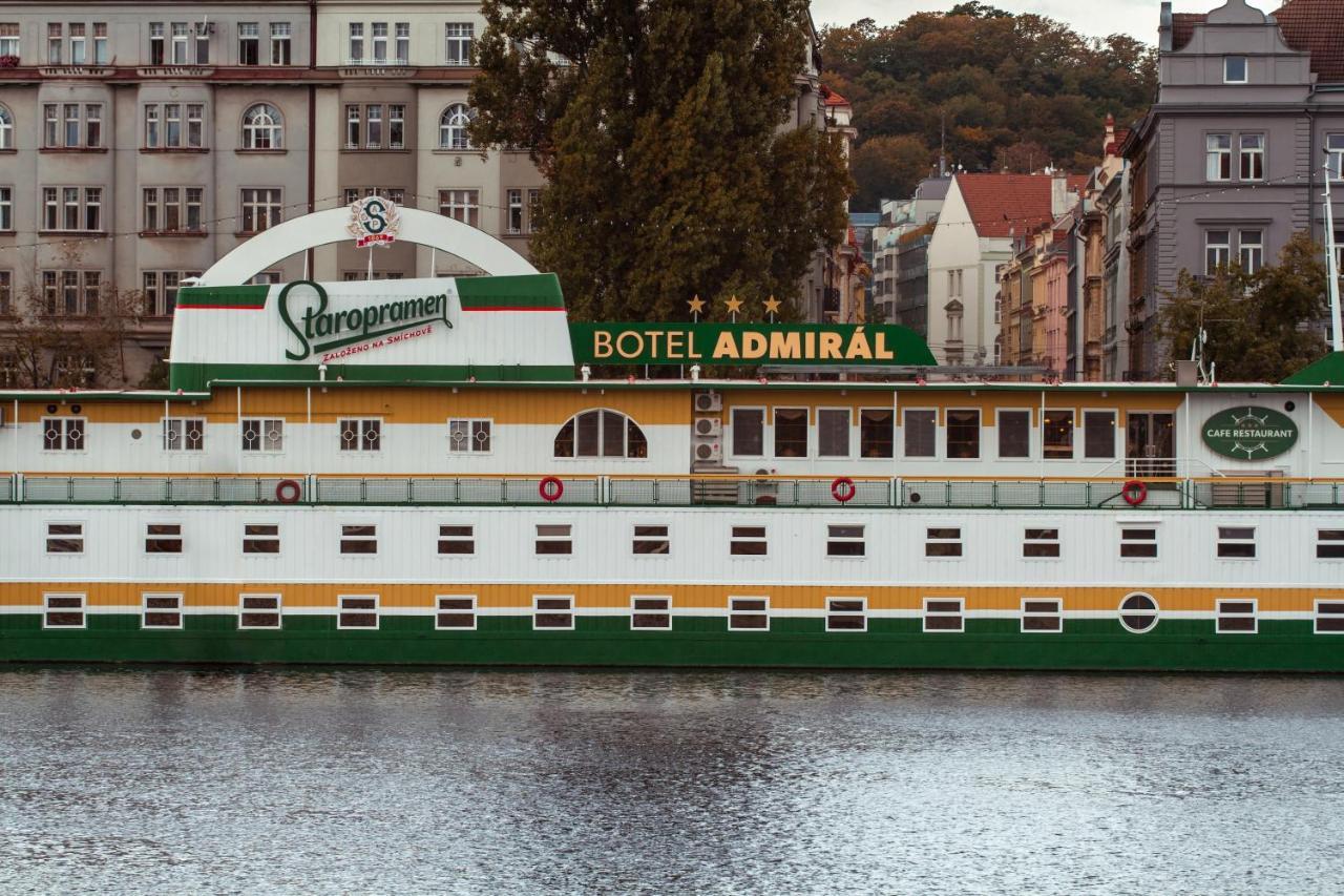 Admiral Botel, Prague